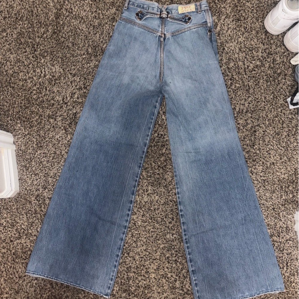 Wide-Leg Blue Jeans